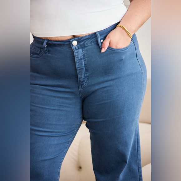 RFM Crop Chloe Tummy Control High Waist Raw Hem Jeans - Picture 8 of 16